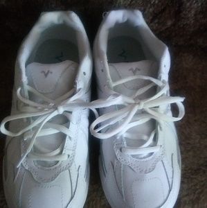 V Life Nursing Shoes